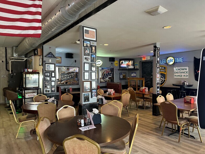 More Photos Of 17740 N 2nd St, Davey Bar For Sale