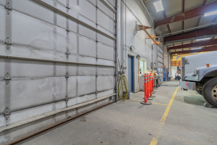 More Photos Of 1285 Queens Way, Fairbanks Warehouse For Sale