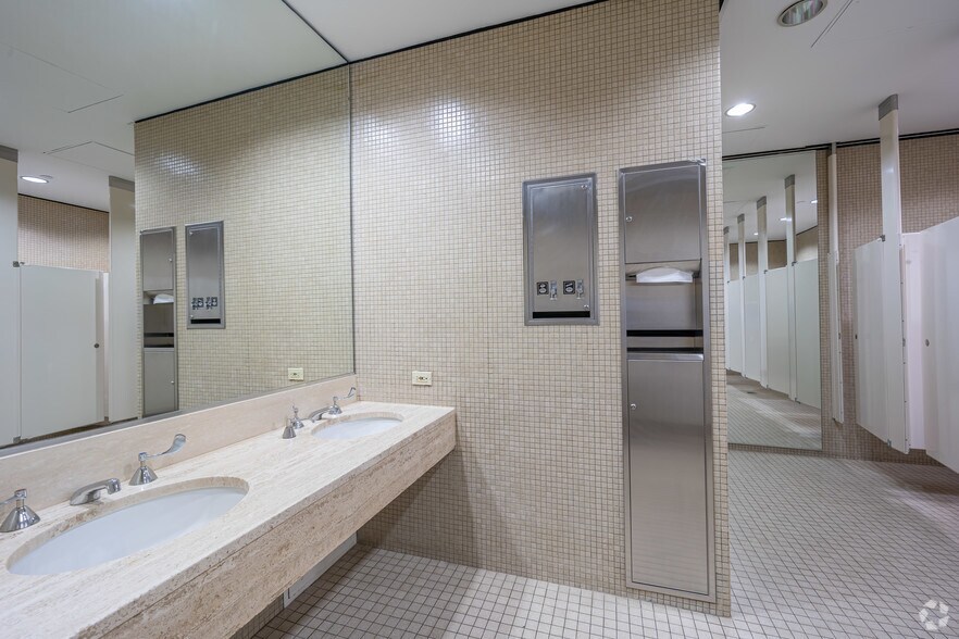 Photo of 31st Floor Ste 