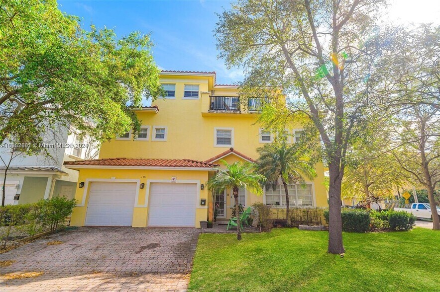More Photos Of 716 SW 9th Ter, Fort Lauderdale Specialty For Sale