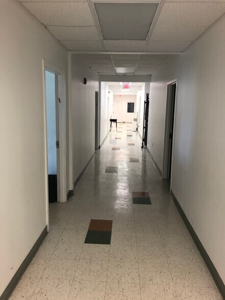 More Photos Of 2966 Crompond Rd, Yorktown Heights Schools For Lease
