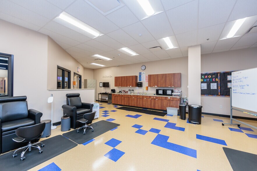 More Photos Of 8555-8735 Day Dr, Parma General Retail For Sale