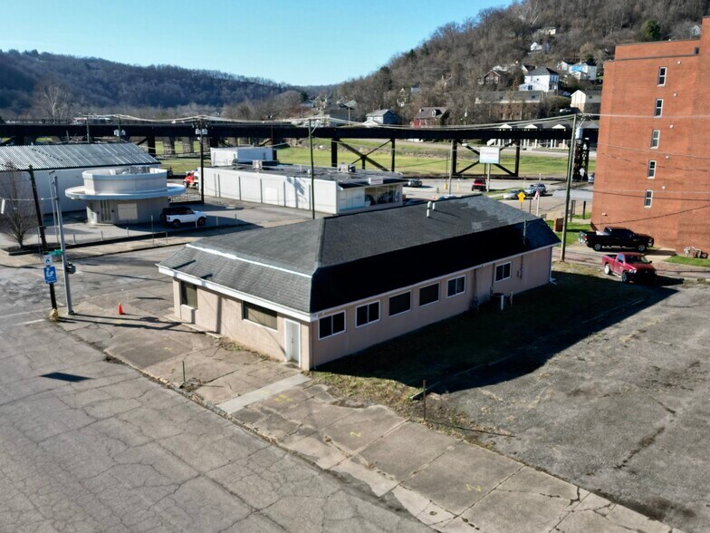 Primary Photo Of 3201 Guernsey St, Bellaire Office For Sale