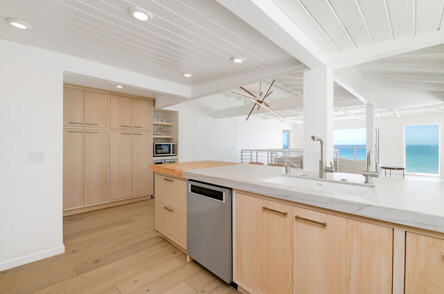 More Photos Of 2633 Ocean St, Carlsbad Apartments For Sale