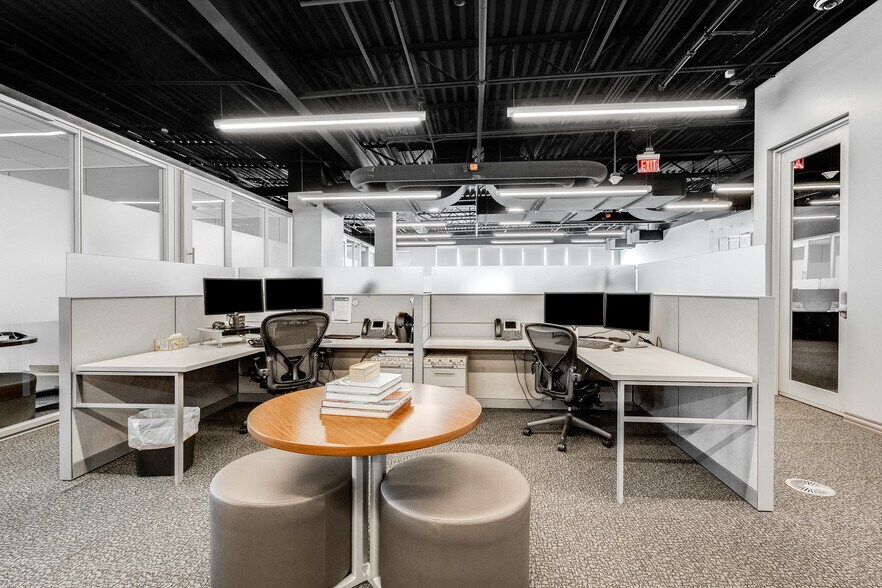 More Photos Of 1050 Satcom Ln, Melbourne Office For Sale