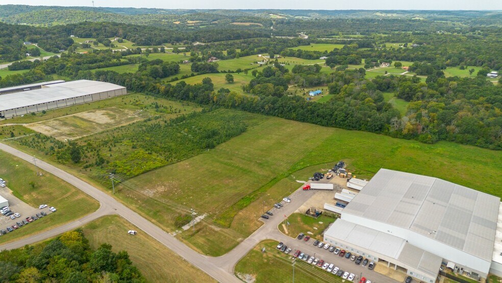 More Photos Of 1033 Veterans Dr, Lewisburg Land For Sale