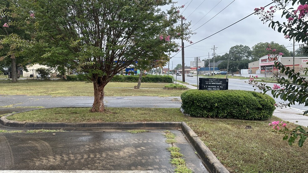 More Photos Of 812 S Main St, Cedartown Healthcare For Sale