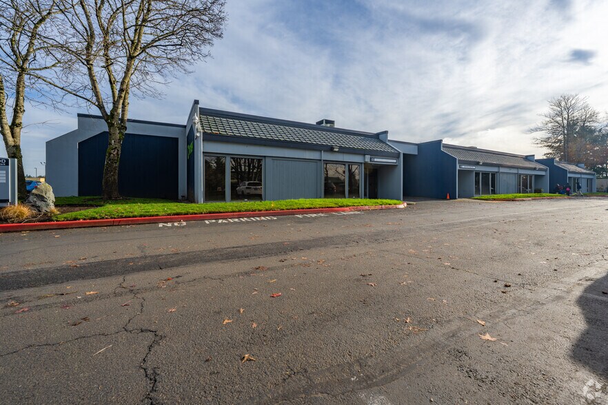 Primary Photo Of 10109 S Tacoma Way, Tacoma Flex For Lease