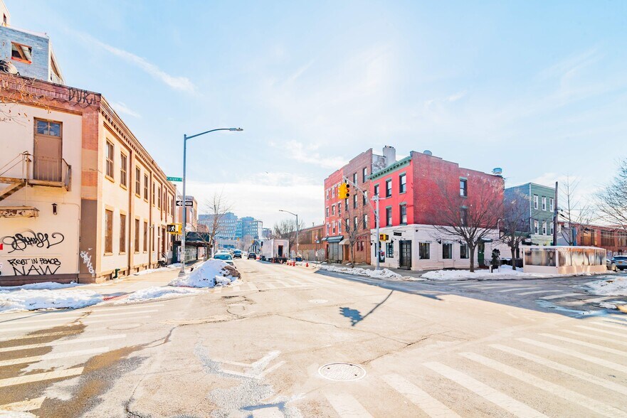 More Photos Of 47 Franklin St, Brooklyn Apartments For Sale
