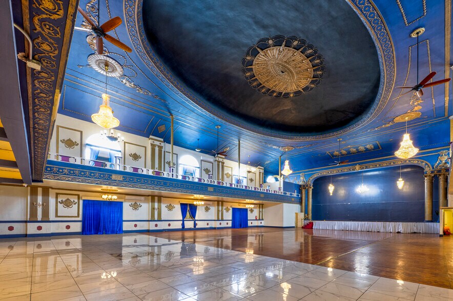 More Photos Of 5670 58th St, Flushing Lodge Meeting Hall For Sale