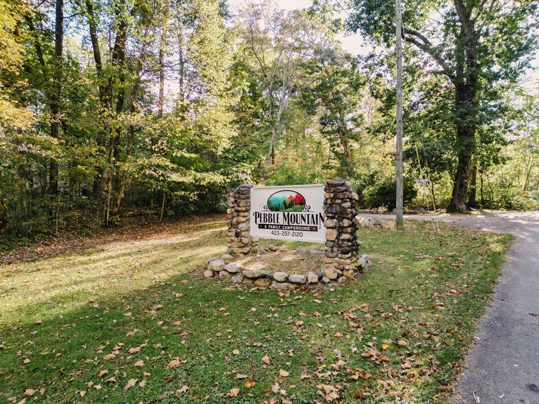 Primary Photo Of 78 Pebble Mountain Cir, Chuckey Trailer Camper Park For Sale