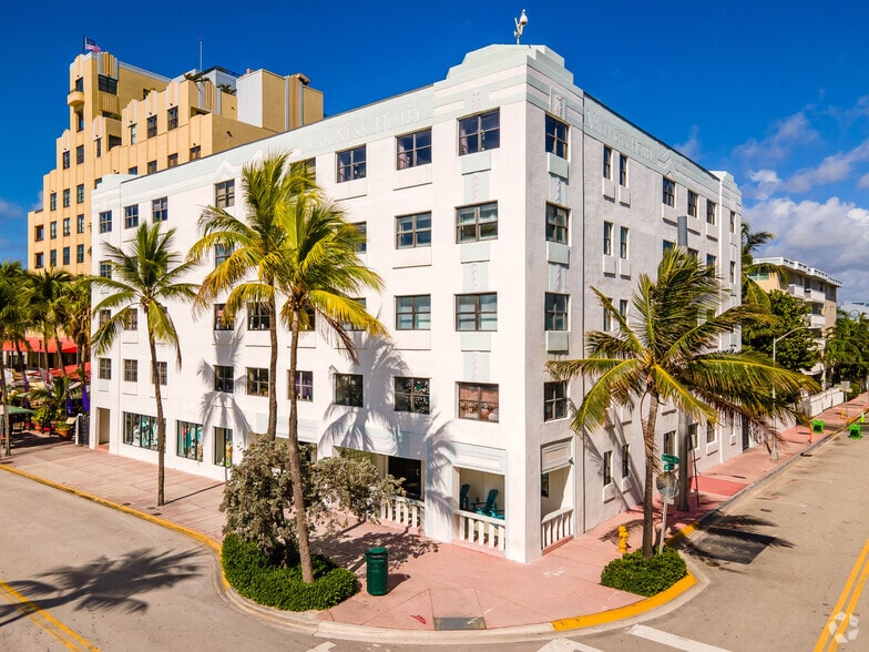 Primary Photo Of 1390 Ocean Dr, Miami Beach Restaurant For Sale