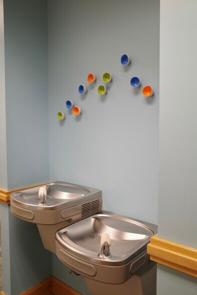 More Photos Of 2018 Eastwood Rd, Wilmington Office For Lease