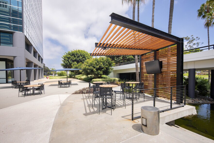 More Photos Of 1960 E Grand Ave, El Segundo Office For Sale