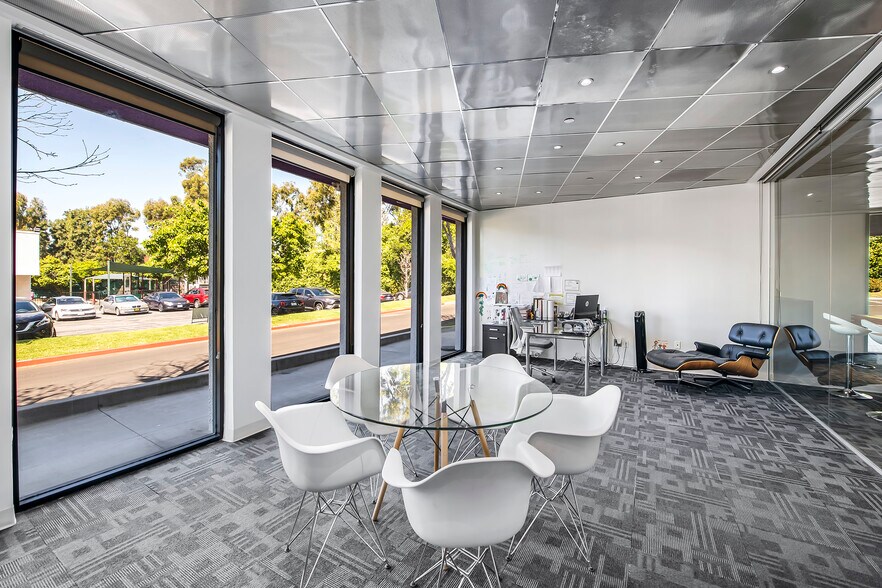 More Photos Of 5875 Green Valley Cir, Culver City Loft Creative Space For Lease