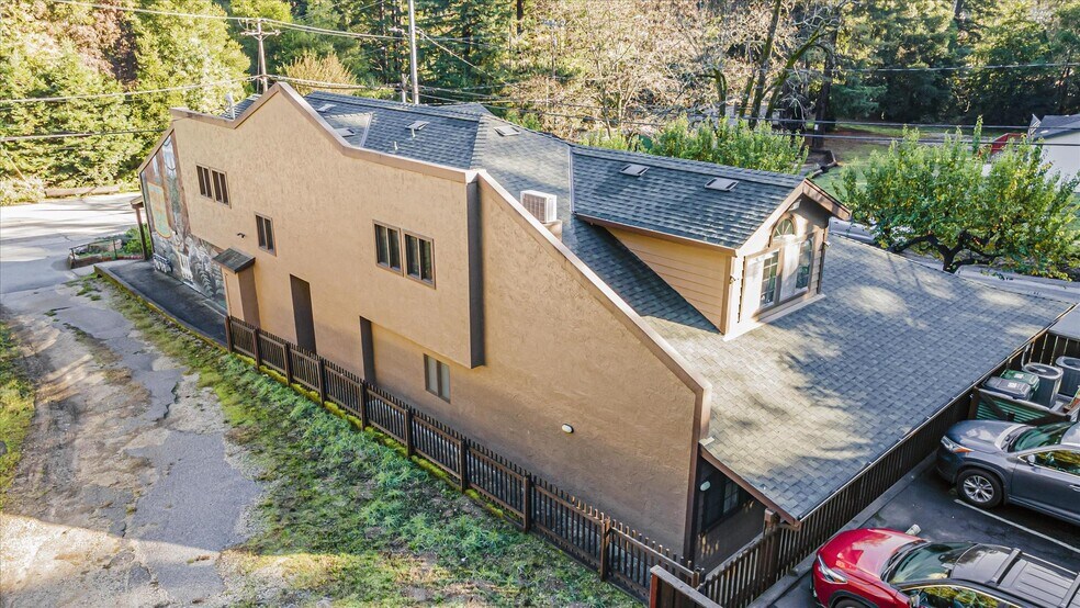 More Photos Of 13350 W Park Ave, Boulder Creek Loft Creative Space For Lease