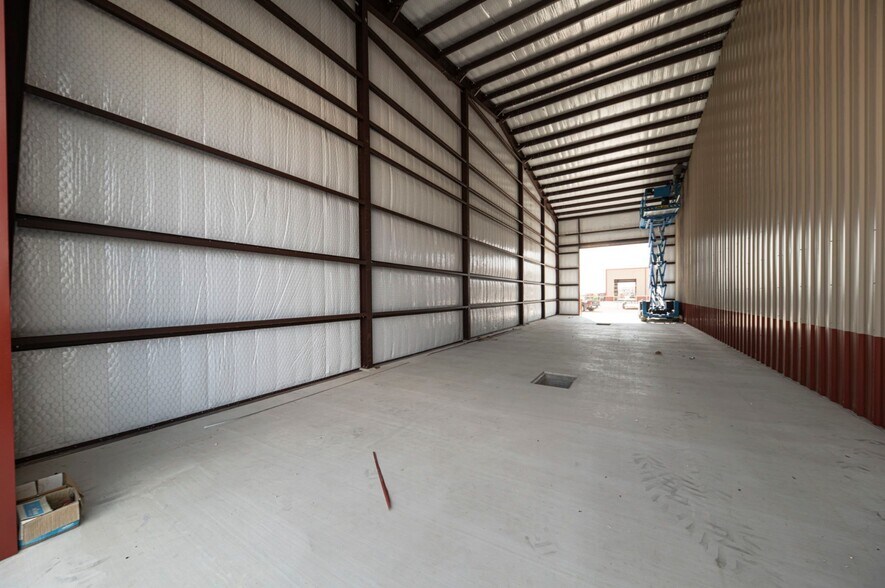 More Photos Of 16511 W Basin St, Odessa Industrial For Lease