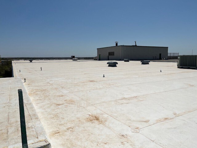 More Photos Of 10500 W Reno Ave, Oklahoma City Manufacturing For Lease