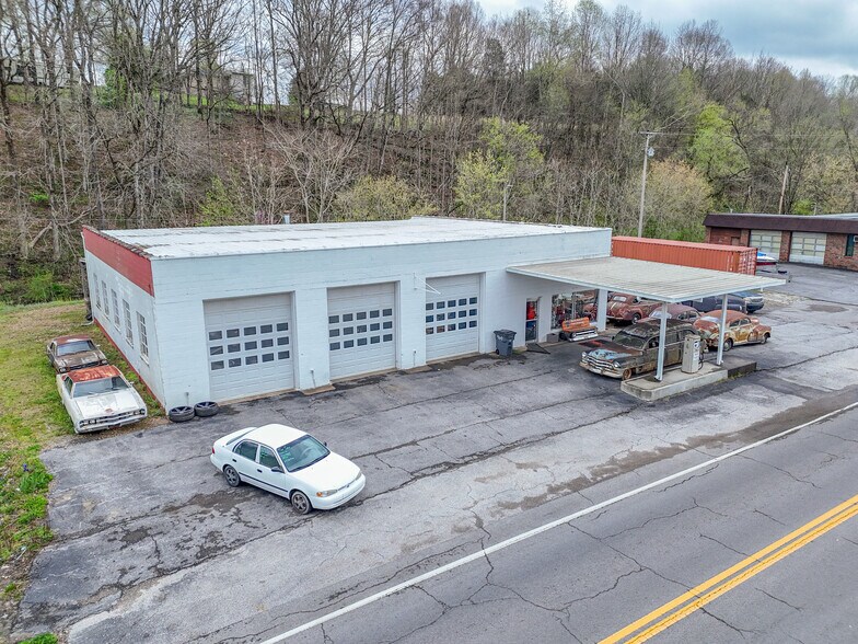 More Photos Of 290 Main St, Red Boiling Springs General Retail For Sale