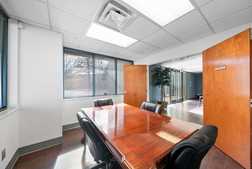 More Photos Of 112 Center Ct, Clarksville Office Residential For Sale