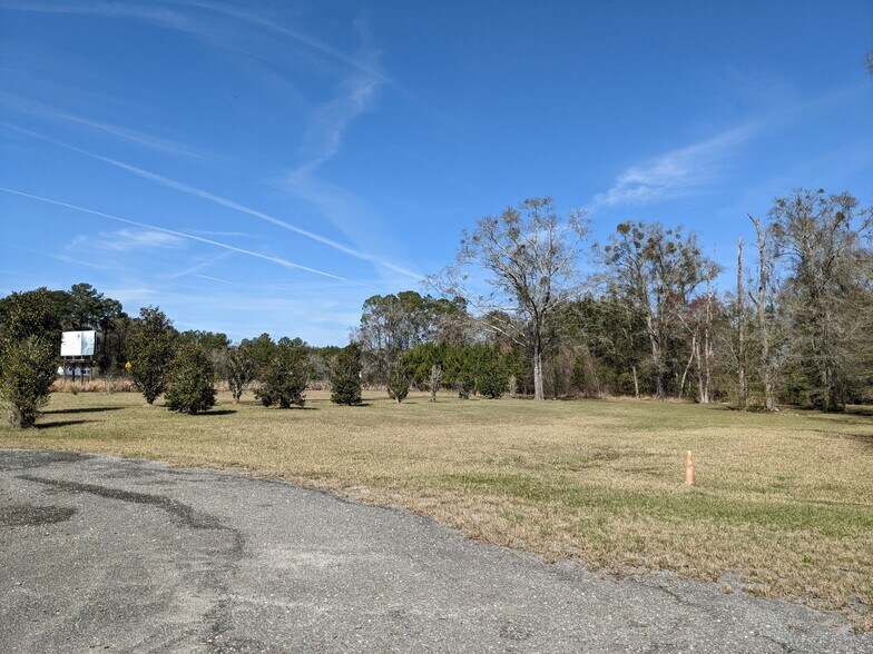More Photos Of 7495 Union Rd, Hahira Restaurant For Sale