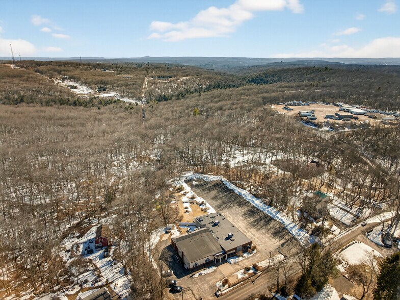 More Photos Of 1146 Spindle Hill Rd, Wolcott Freestanding For Sale