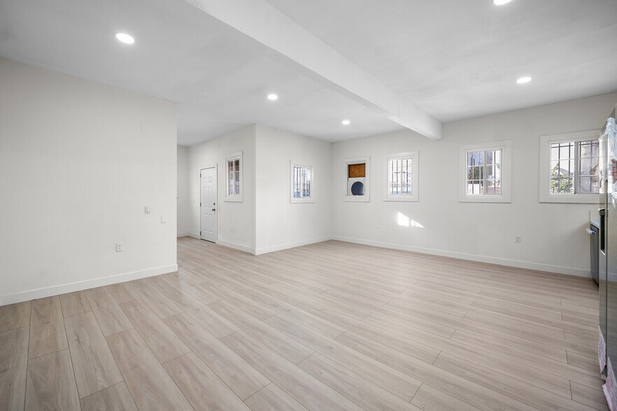 More Photos Of 2823 W 8th St, Los Angeles Office For Lease