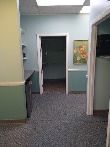 More Photos Of 140 Point Judith Rd, Narragansett Storefront Retail Office For Sale