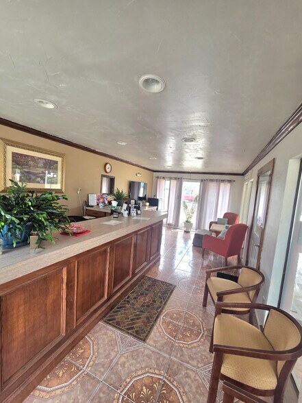 More Photos Of 420 E Oklahoma Blvd, Alva Hotel For Sale
