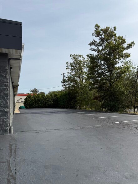 More Photos Of 578 Susquehanna Blvd, Hazleton Freestanding For Lease