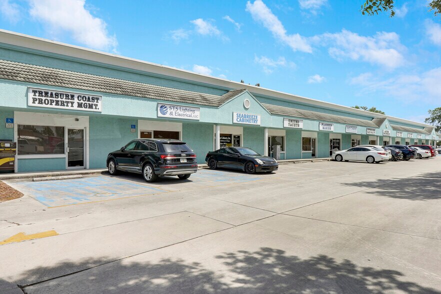 Primary Photo Of 2381-2415 SE Dixie Hwy, Stuart Light Distribution For Sale