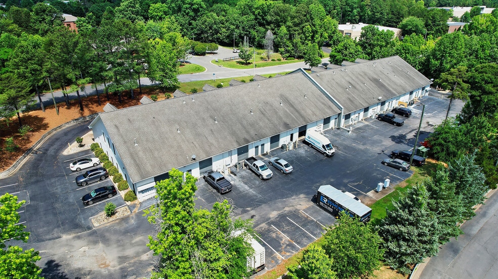 More Photos Of 1974 Carolina Place Dr, Fort Mill Light Distribution For Lease