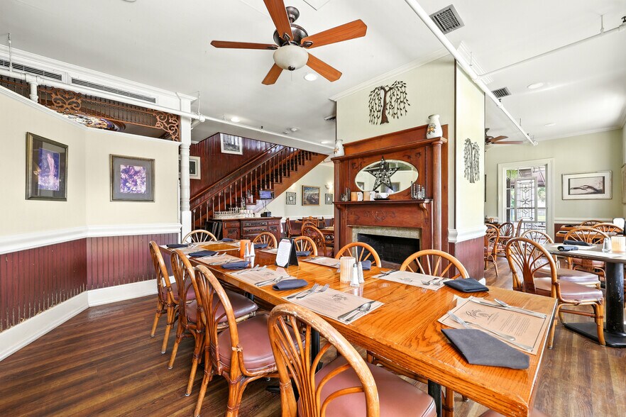 More Photos Of 102 San Marco Ave, Saint Augustine Restaurant For Sale
