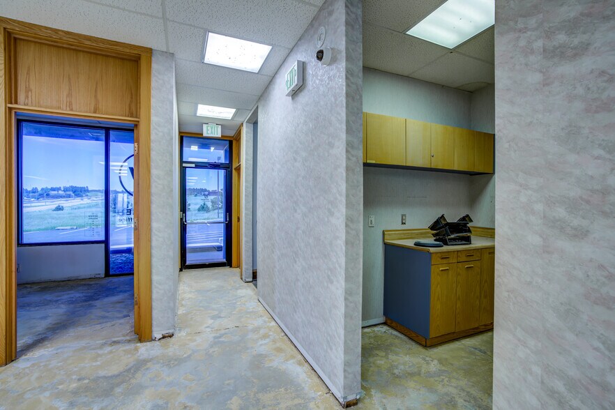 More Photos Of 18950 Base Camp Rd, Monument Office For Lease