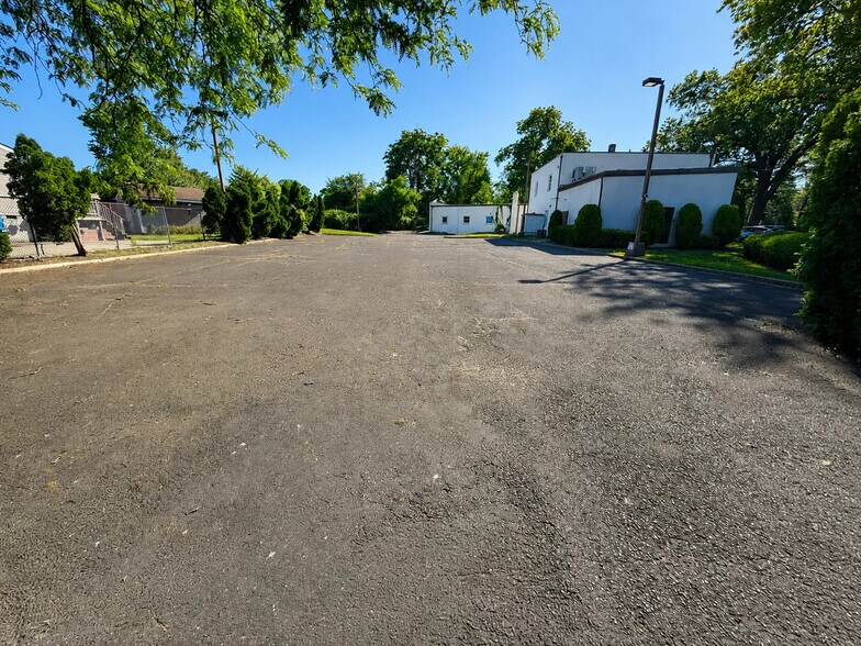 More Photos Of , Hamilton Office For Sale