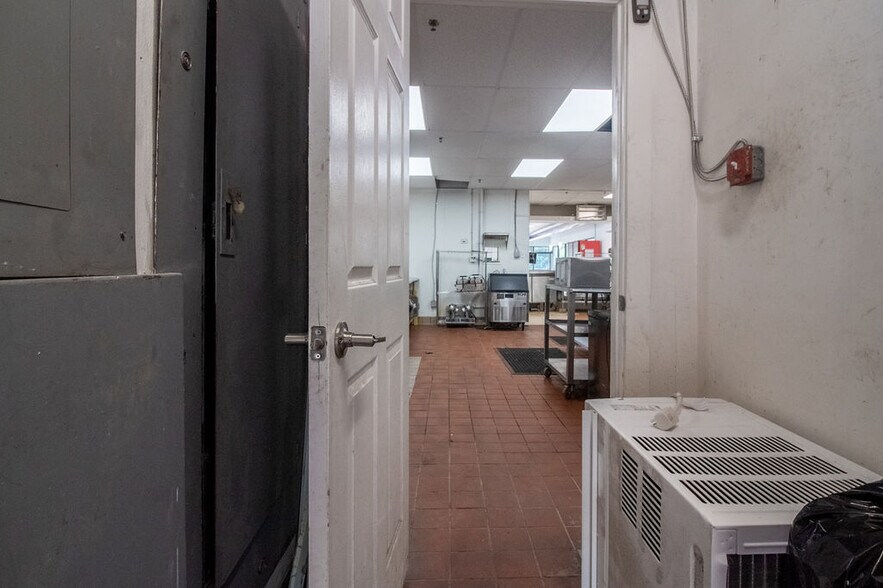 More Photos Of 127 S Main St, Ellenville Fast Food For Sale