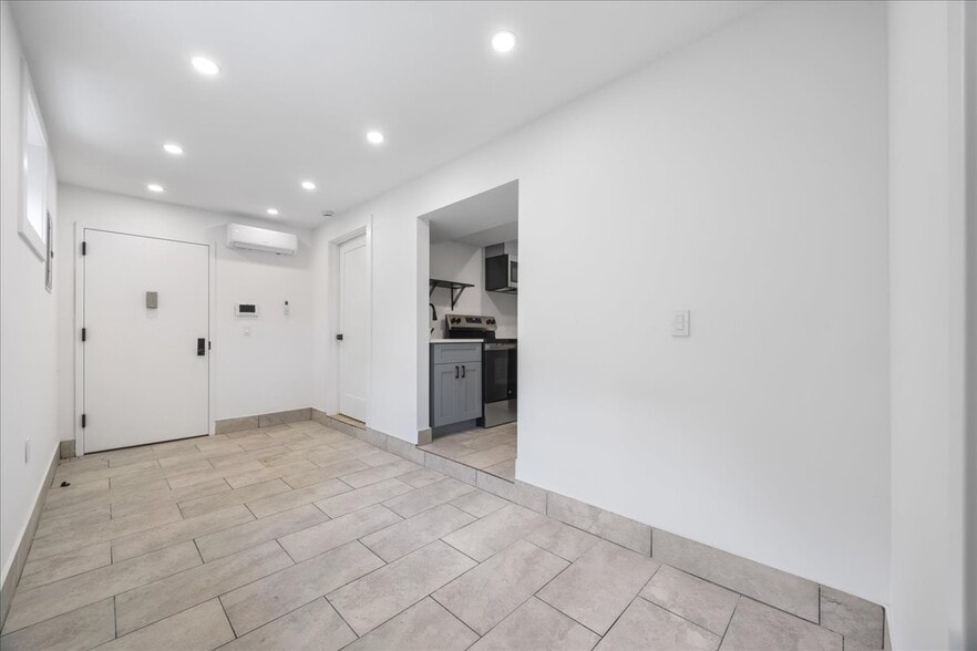 More Photos Of 2740 Sexton Pl, Bronx Apartments For Sale