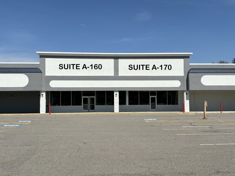 More Photos Of 380-432 John Fitch Hwy, Fitchburg Unknown For Lease