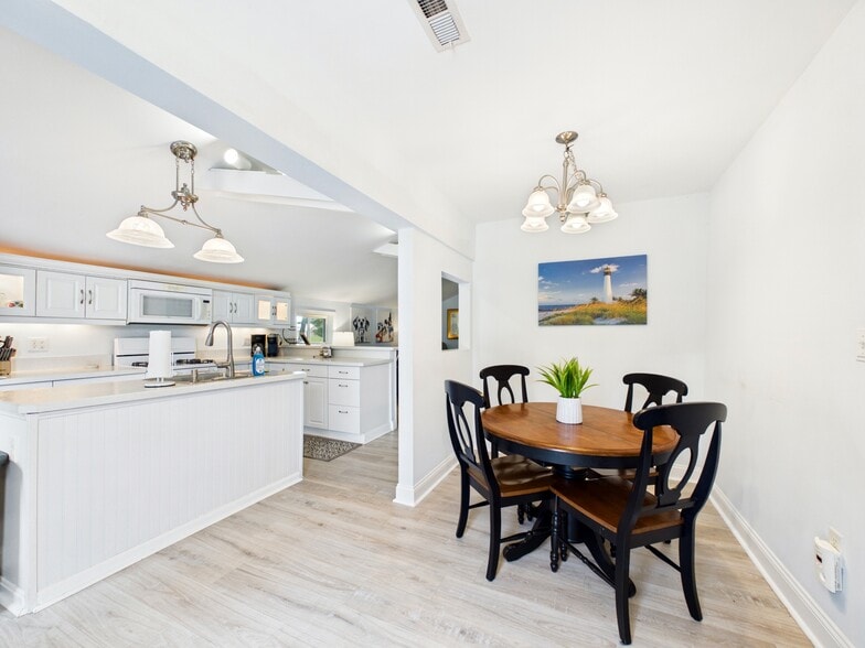 More Photos Of 26285 Broadkill Rd, Milton Hotel For Sale