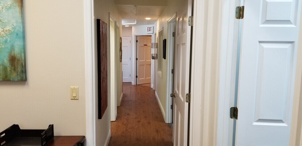 More Photos Of 3021-3027 Manatee Ave W, Bradenton Unknown For Lease