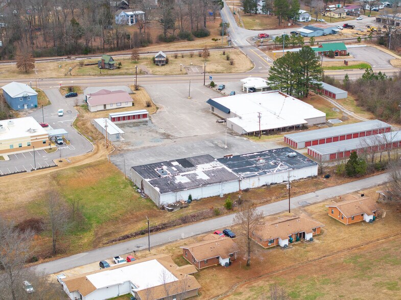 More Photos Of 20310 Main St E, Huntingdon Storefront For Sale