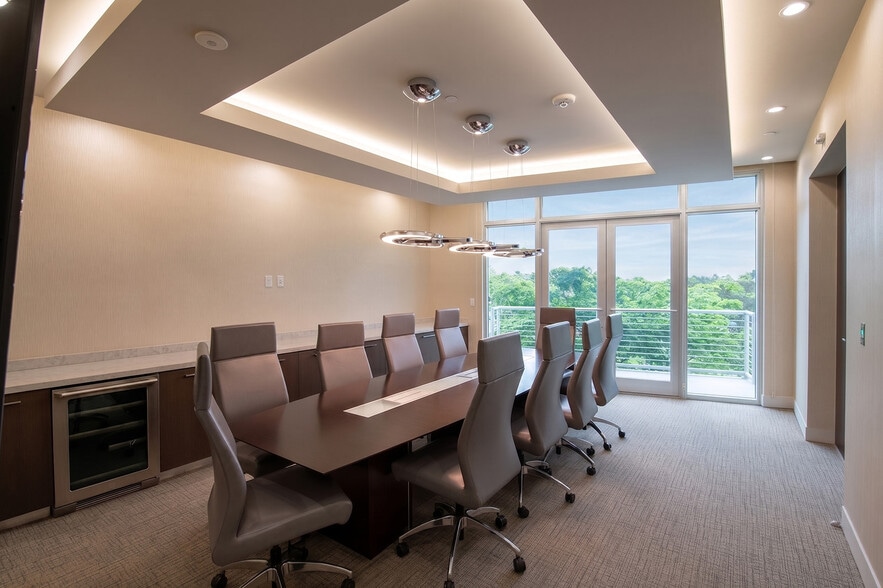More Photos Of 9500 SW 77th Ave, Miami Office For Sale