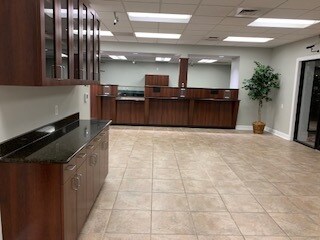 More Photos Of 1406 Colorado St, Salem Bank For Sale