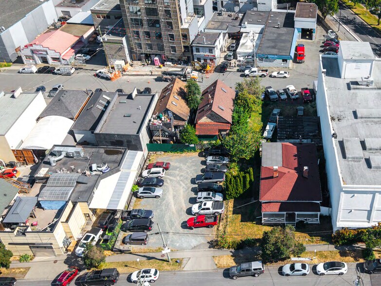 Primary Photo Of 738 Pembroke St, Victoria Land For Sale
