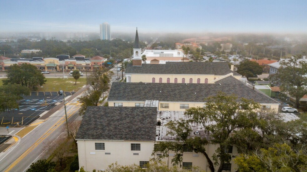 More Photos Of 411 Turner St, Clearwater Religious Facility For Lease