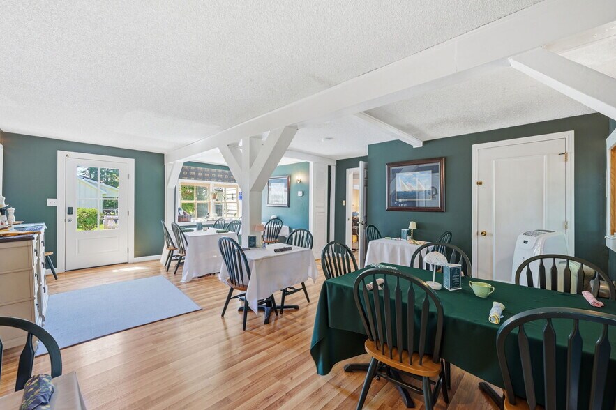 More Photos Of 508 Church St, Oriental Hospitality For Sale