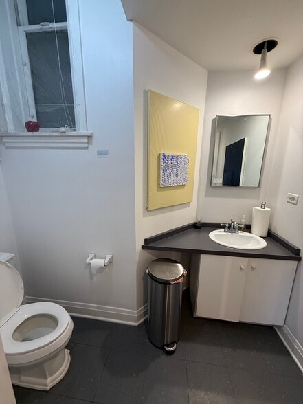 More Photos Of 1912 N Damen Ave, Chicago Storefront Retail Residential For Lease