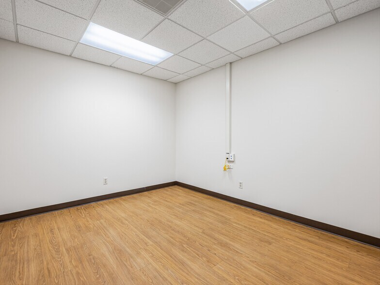 More Photos Of 6 Brooklet St, Asheville Medical For Sale