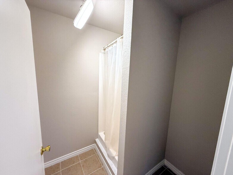 More Photos Of 7007 County 1283 Rd, Odessa Warehouse For Sale