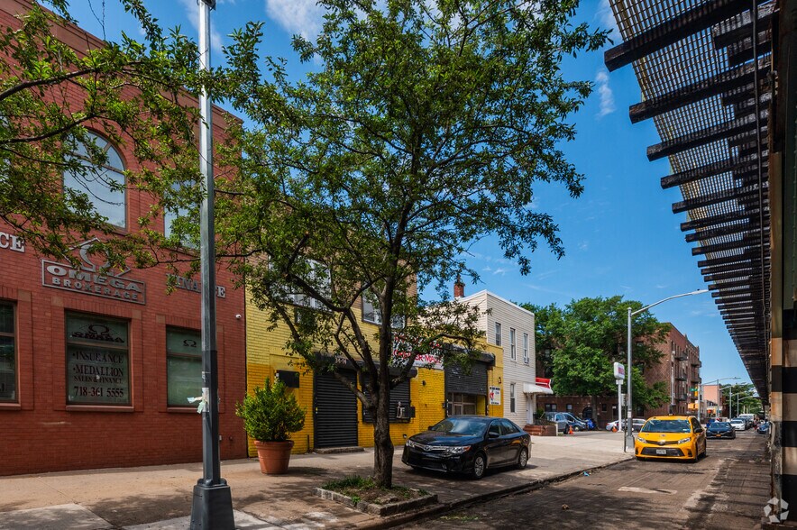 More Photos Of 3414 31st St, Astoria Service For Sale